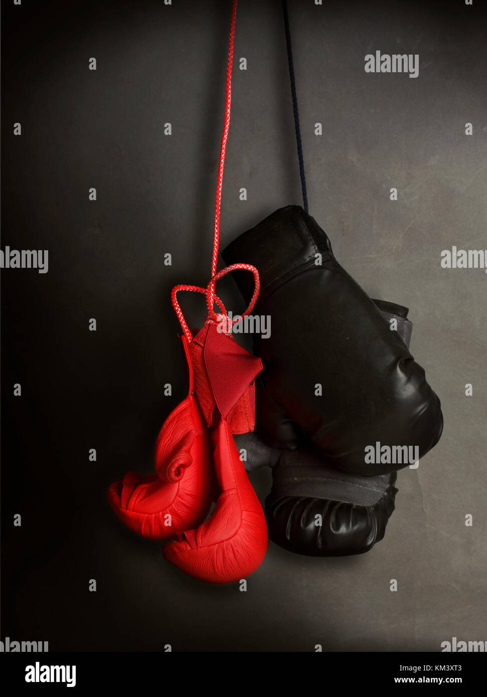 Karate und Boxhandschuhe Stockfoto