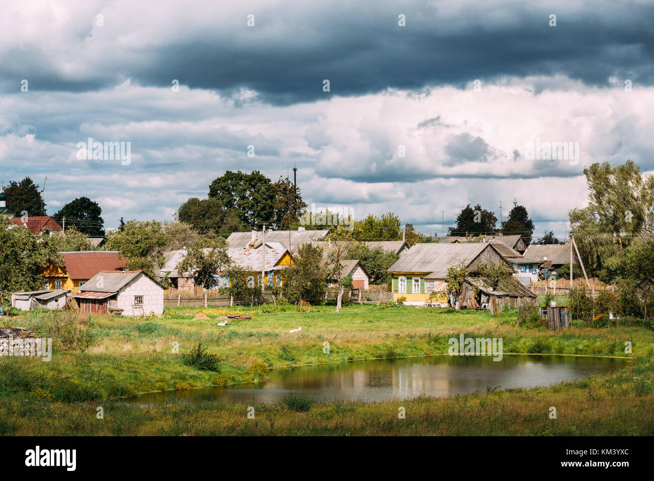 Mir Belarus Landschaft Von Dorf Hauser In Mir Belarus Stockfotografie Alamy