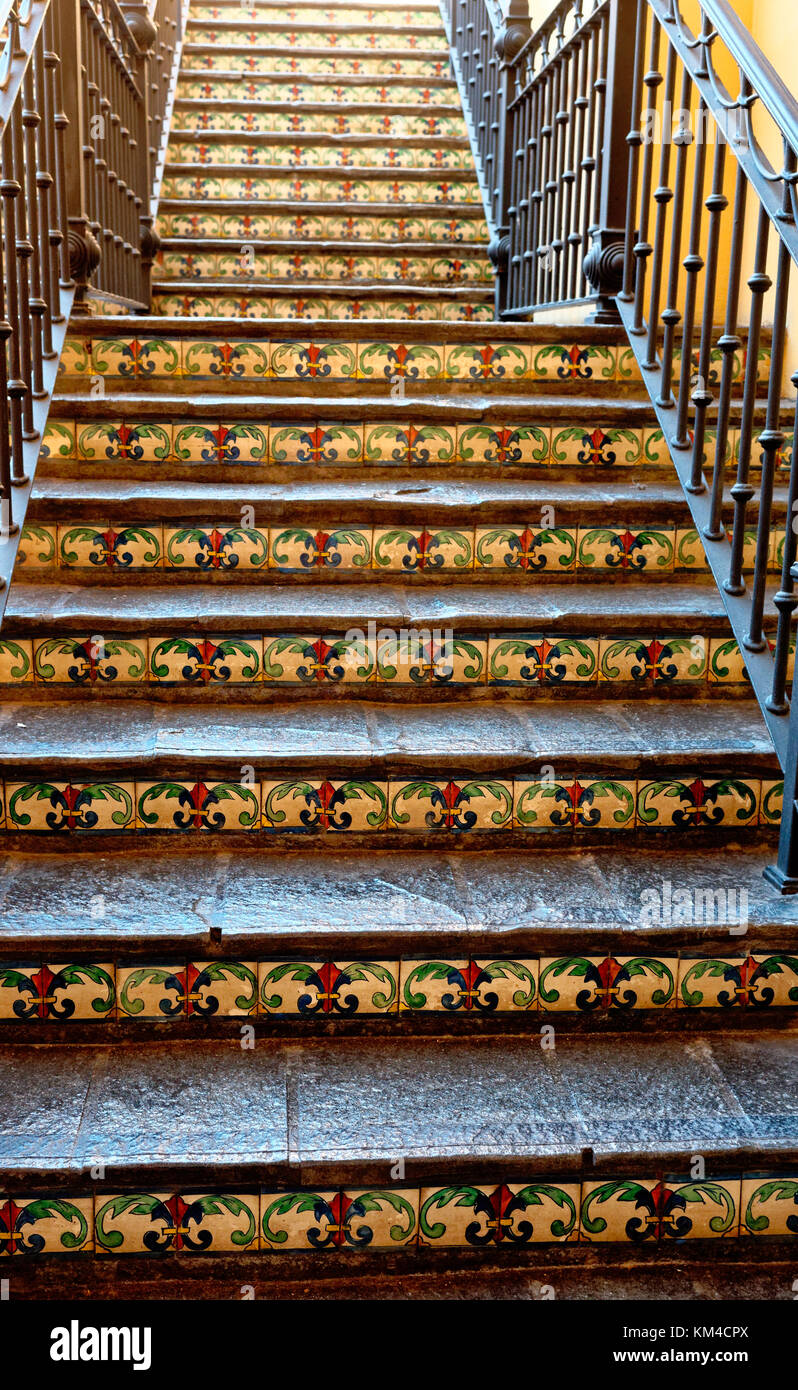 Geflieste Treppe im Marriott Hotel, San Jose, Costa Rica Stockfoto