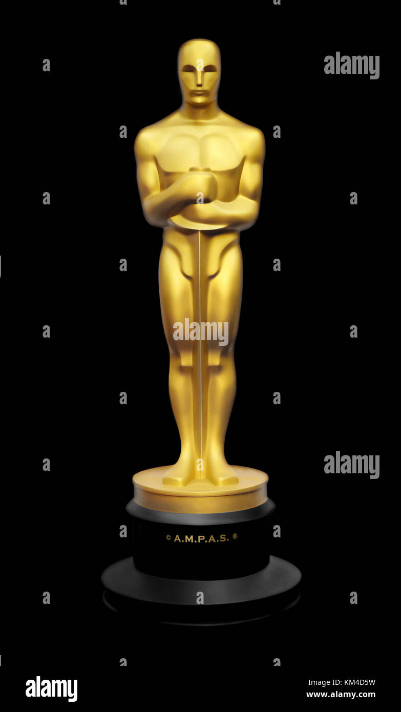 Abbildung: golden Oscar Statue auf schwarzem Hintergrund Stockfoto