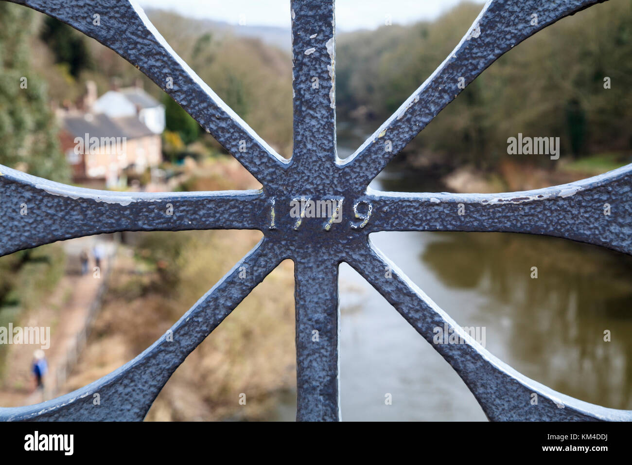 Detail der Eisengeländer der Thomas Telford Brücke in Ironbridge, Shropshire, England Stockfoto