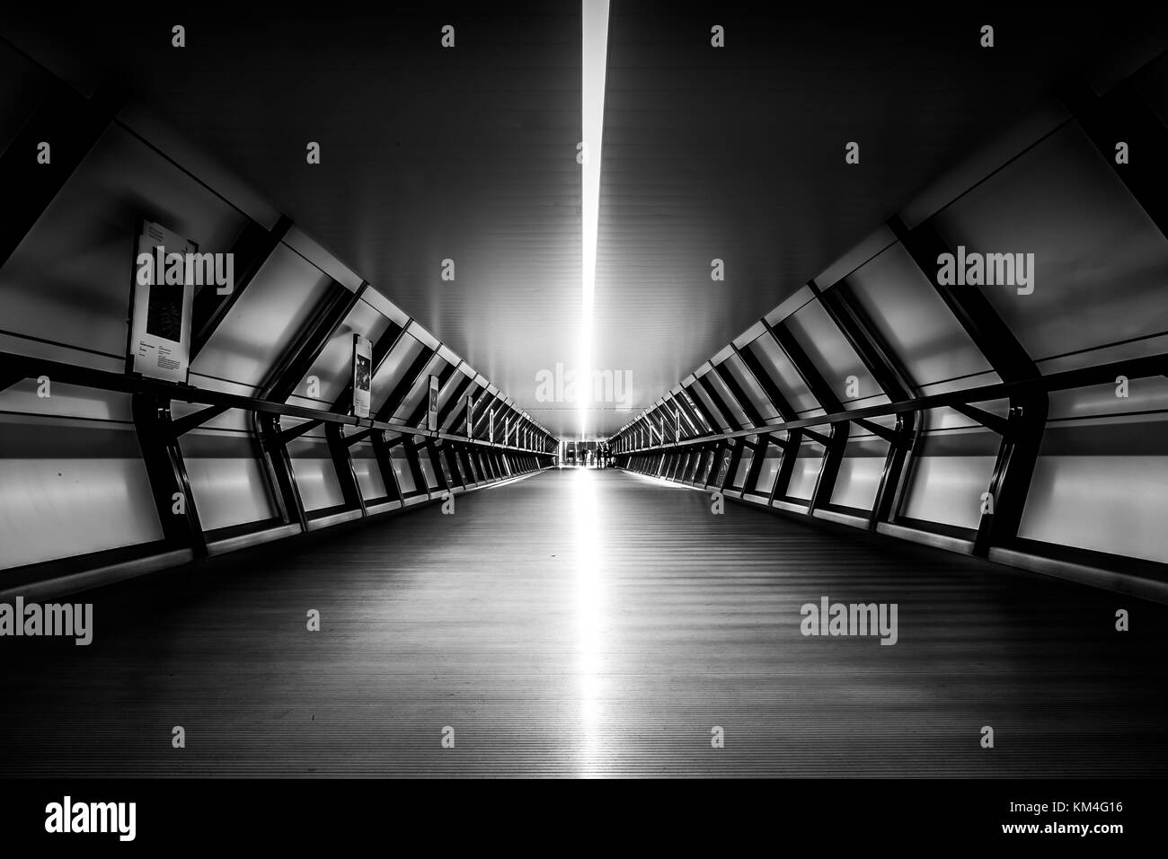 One Canada Square tunnel Stockfoto