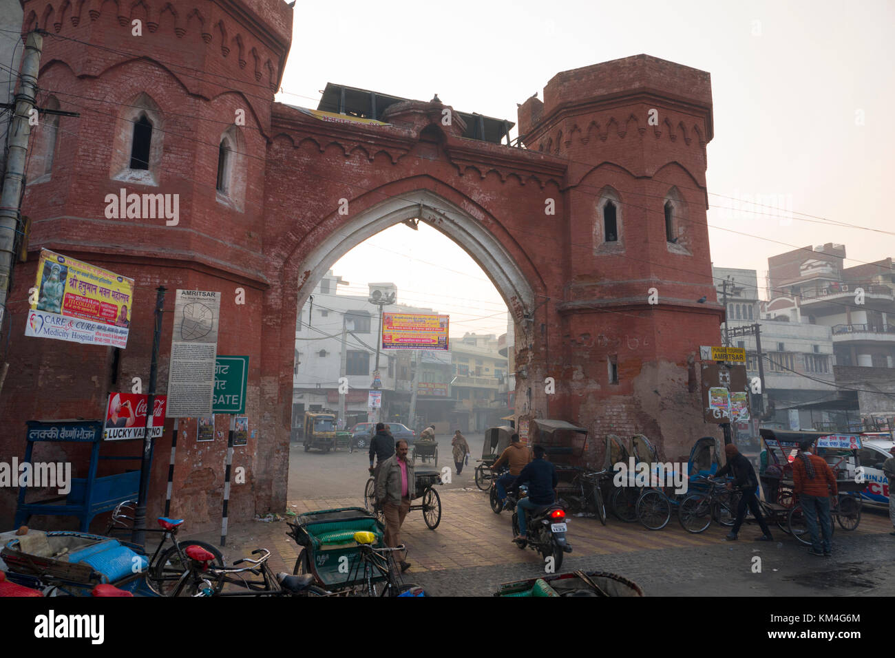 Am frühen Morgen Aktivität bei hathi Tor, Amritsar, Indien Stockfoto