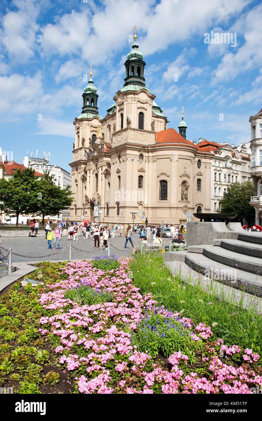 chrám sv. Mikuláše, Staroměstské náměstí (UNESCO), Praha, Česká republika /  St. Nikolaus Kirche, Altstädter Ring (UNESCO), Prag, Tschechische republik  Stockfotografie - Alamy