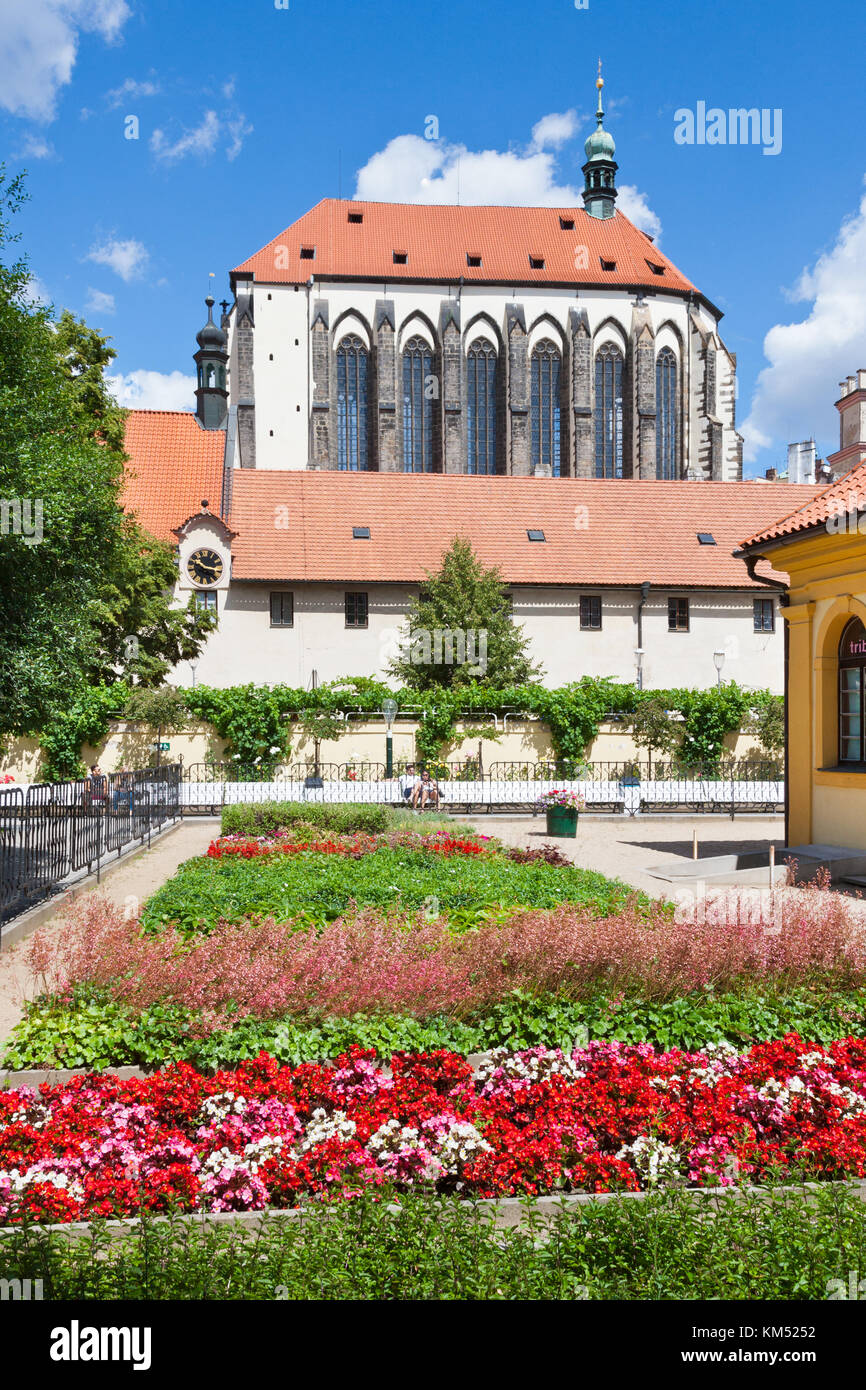 Kostel Panny Marie Frantiskanska Snezne Zahrada Nove Mesto