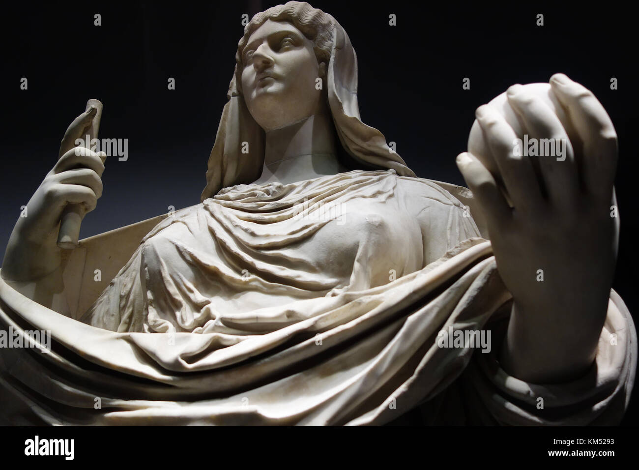 Alte römische Marmorstatue einer idealisierten Frau, Rom, Italien Stockfoto