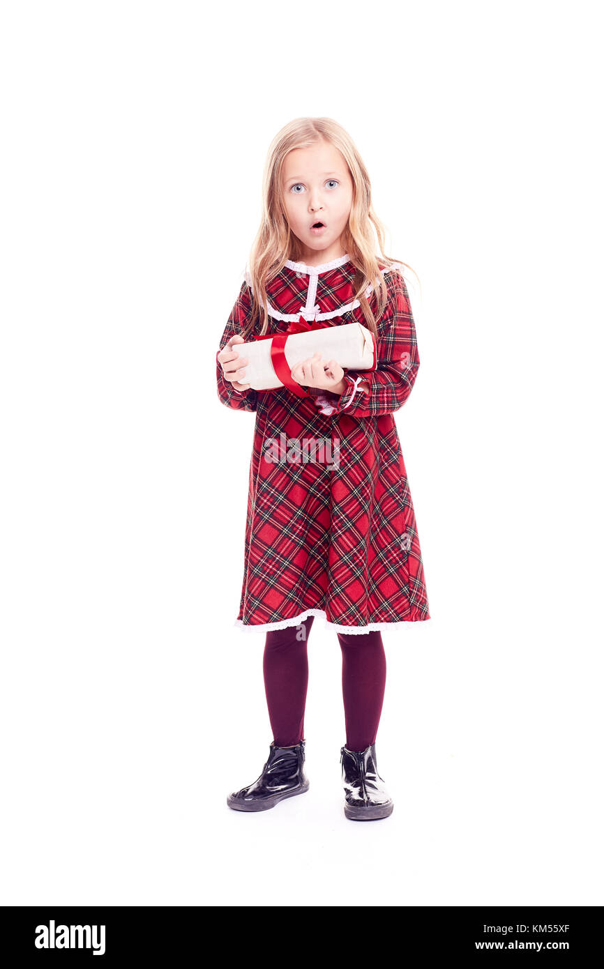 Nettes Mädchen mit Geschenk Box Stockfoto