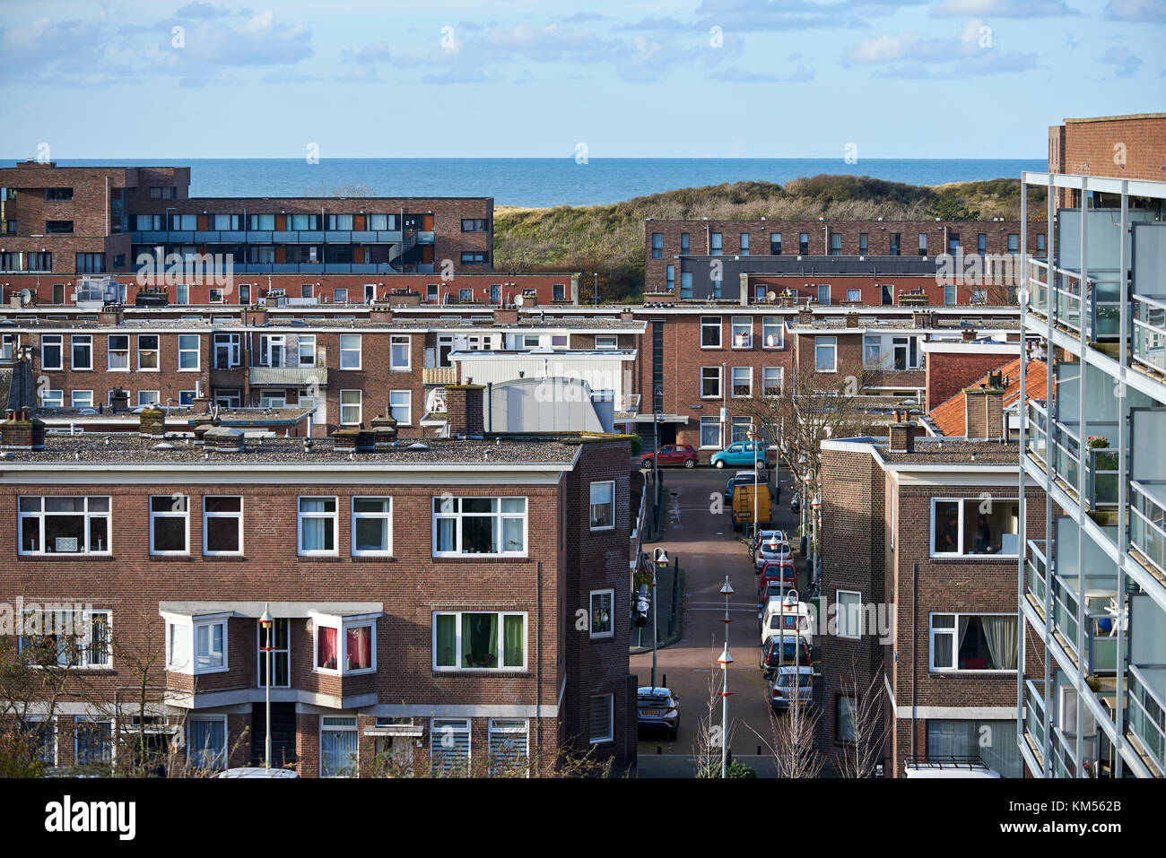 Eine Nachbarschaft entlang der Küste von Den Haag, Niederlande. Stockfoto