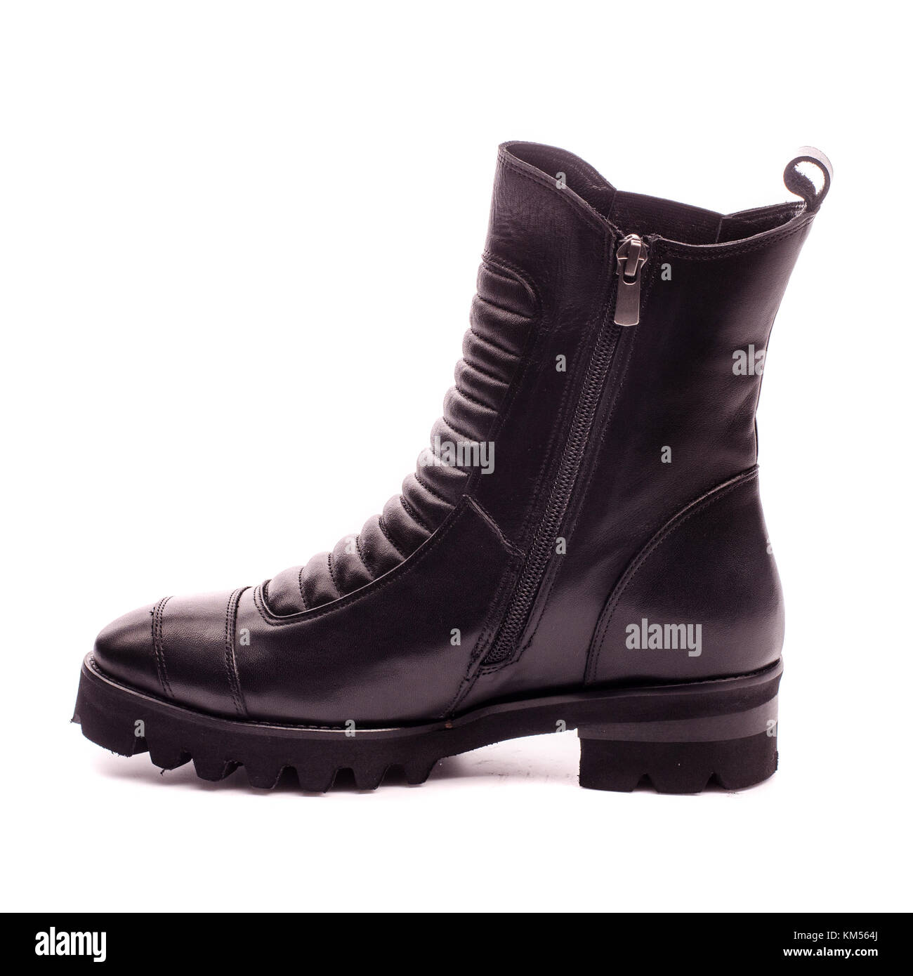 Schuhe der schwarzen Frauen isoliert auf weißem Hintergrund. Stockfoto