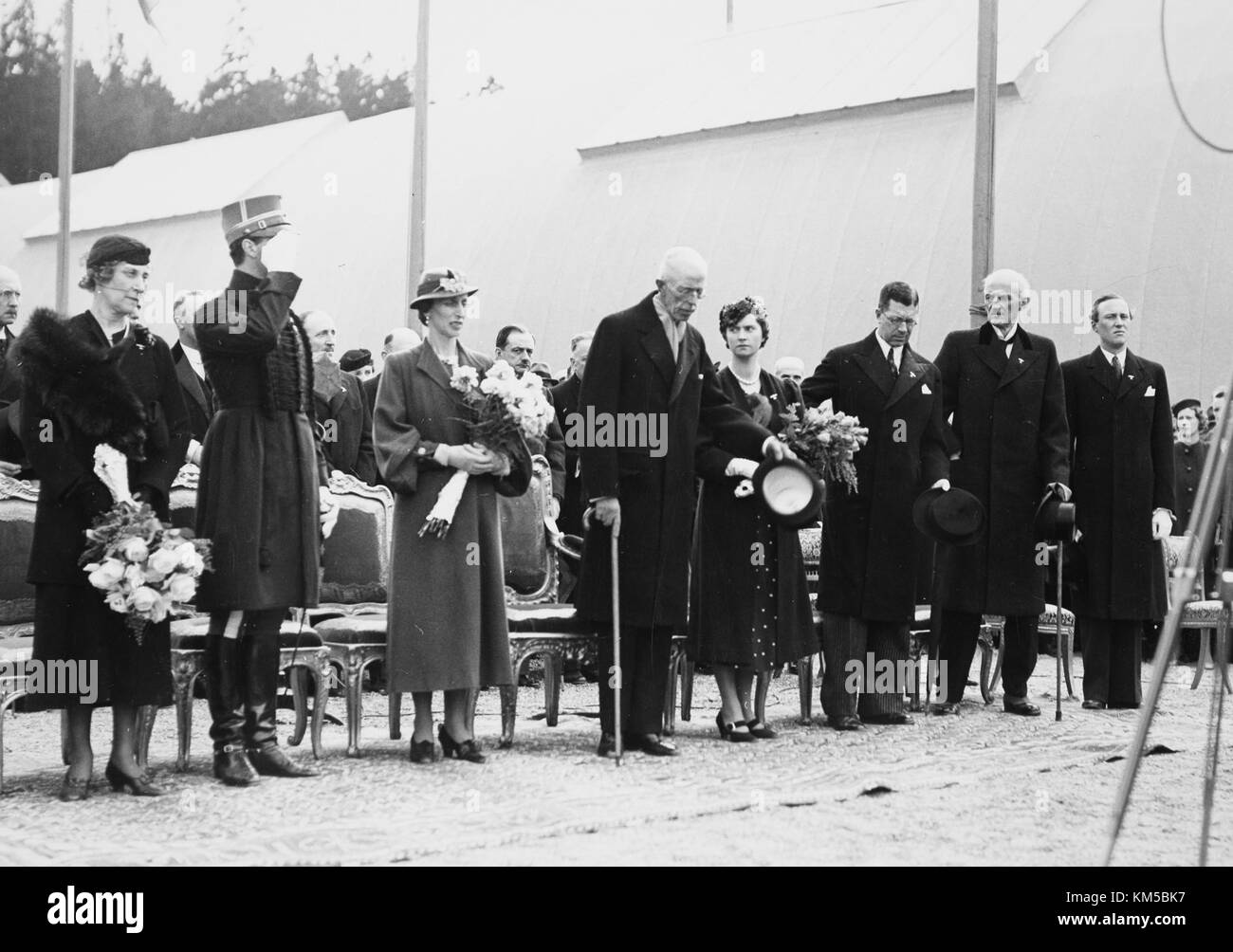 König Gustaf V. war von 1907 bis 1950 König von Schweden. Seine Herrschaft markierte bedeutende politische und kulturelle Veränderungen in Schweden, wobei seine Führung die Entwicklung des Landes im 20. Jahrhundert beeinflusste. Stockfoto