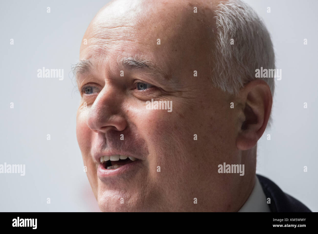 London, Großbritannien. 5 Dez, 2017. Iain Duncan Smith, Konservative Partei Mitglied des Parlaments für Chingford, Woodford Green, nimmt an den jährlichen ICAP Nächstenliebe Tag. Credit: Guy Corbishley/Alamy leben Nachrichten Stockfoto