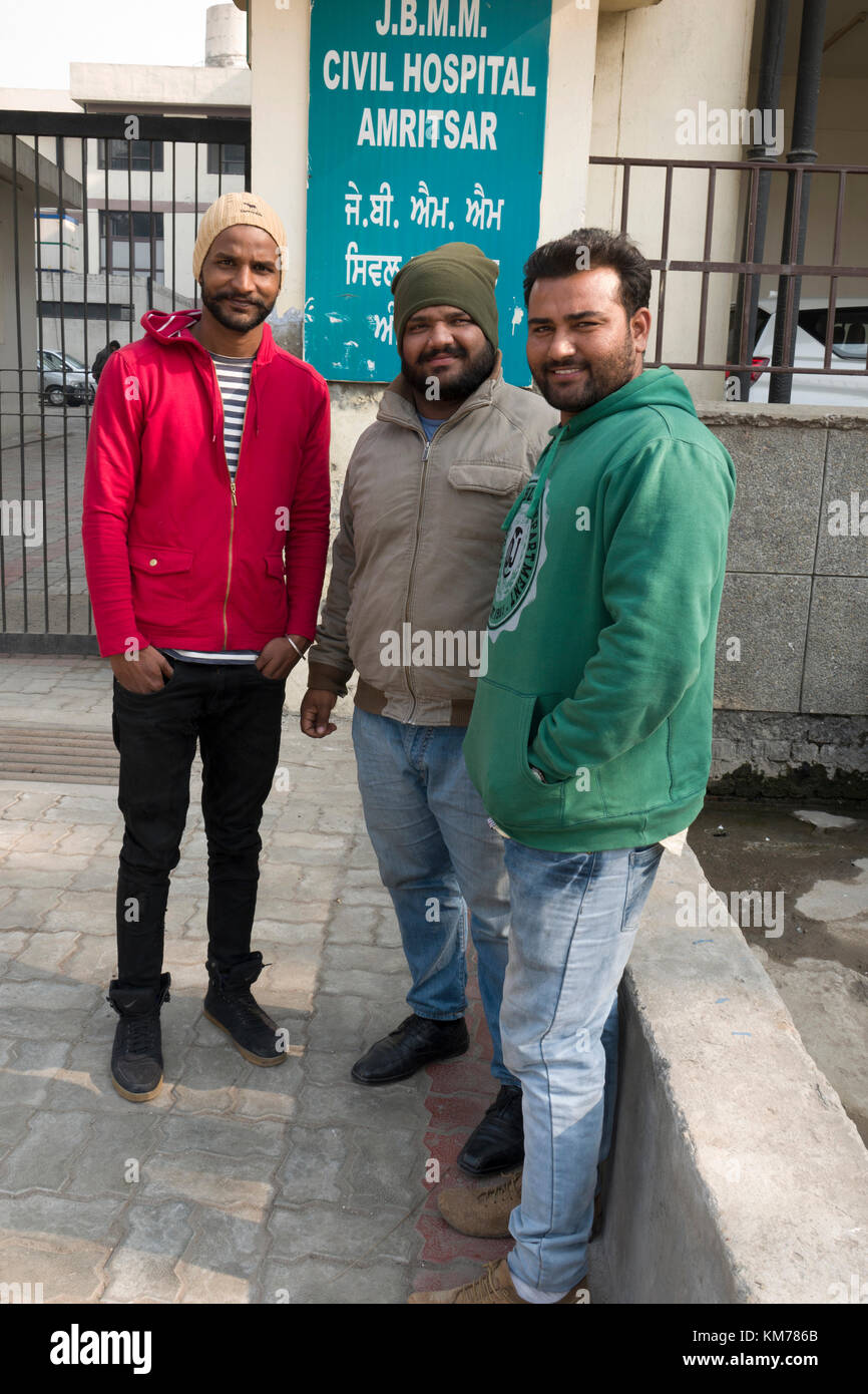 Portrait von drei indischen Punjabi Männer in Amritsar, Indien Stockfoto