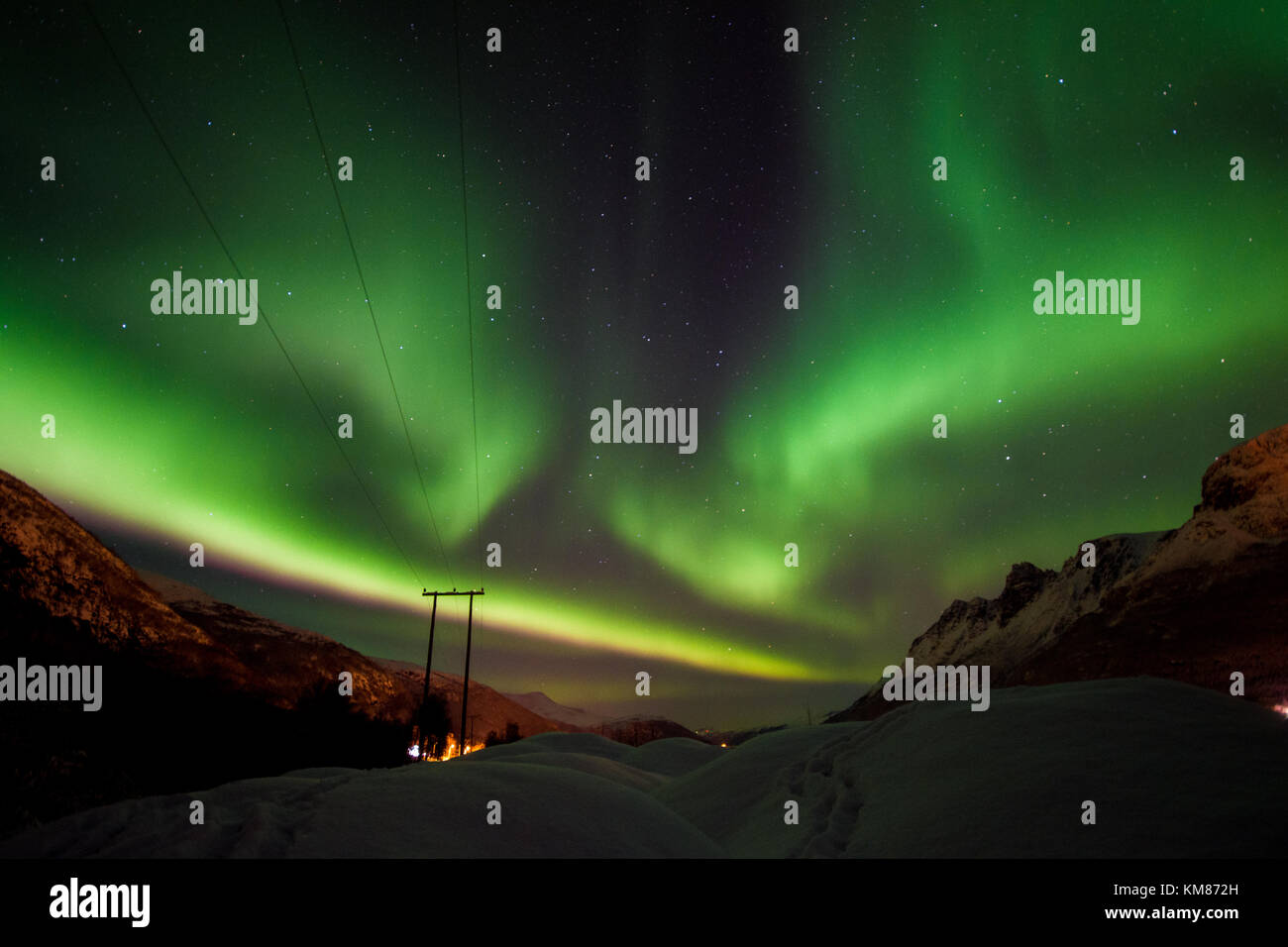 Aroura Borealis über den Lyngen Alpen, Tromso, Norwegen Stockfoto