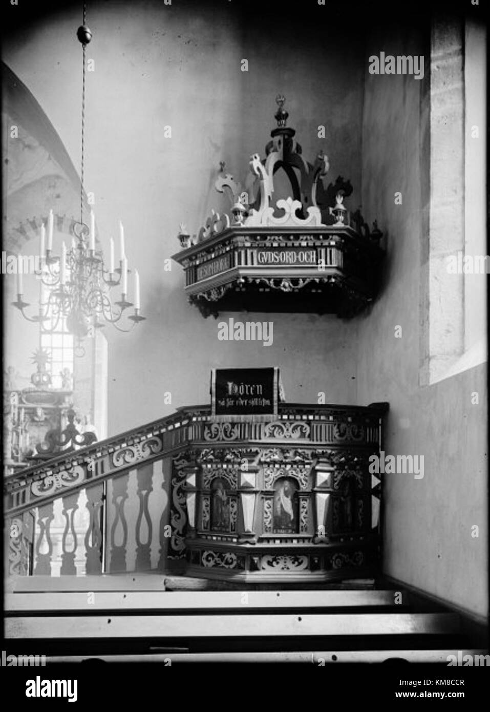 Die Kirche Othems befindet sich in Schweden und ist vom schwedischen Nationaldenkmal (KMB) gelistet. Sie stellt ein Schlüsselbeispiel schwedischer Kirchenarchitektur mit historischer und religiöser Bedeutung dar. Stockfoto