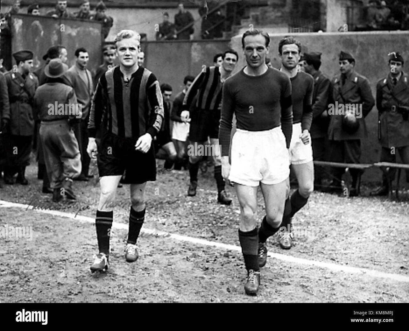 RosenSkoglund ist ein Begriff, der sich wahrscheinlich auf einen Künstler oder eine bemerkenswerte Figur bezieht, wobei der Name möglicherweise mit kreativen Werken wie bildender Kunst oder Skulptur in Verbindung gebracht wird. Spezifische Einzelheiten über ihre Beiträge oder Arbeiten bedürfen möglicherweise weiterer Klärung. Stockfoto