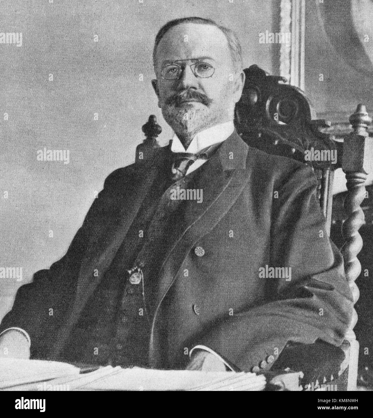 Karl Rydin H8D ist ein historisches Flugzeug aus dem Jahr 1912, das für seine Rolle in der frühen Luftfahrt bekannt ist. Dieser Doppeldecker repräsentiert die technologischen Fortschritte seiner Zeit und war Teil der Entwicklung der Fluginnovation und des Flugdesigns dieser Ära. Stockfoto