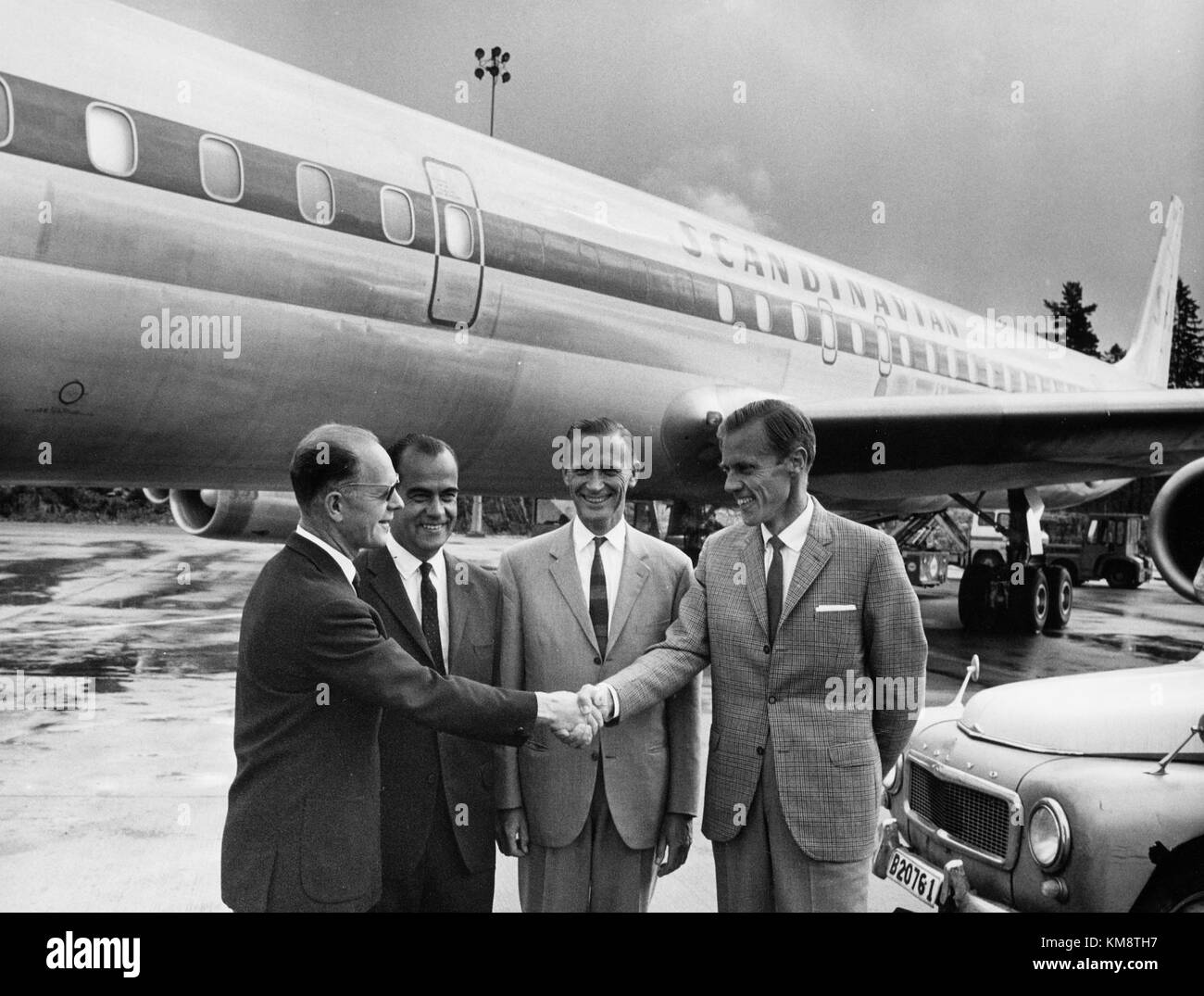 Foto des Douglas DC-8-63-Flugzeugs mit dem Namen „Leif Viking“ mit der Registrierung LN-MOU, das von Scandinavian Airlines System (SAS) betrieben wird, veranschaulicht die Flottengeschichte der Fluggesellschaft. Stockfoto