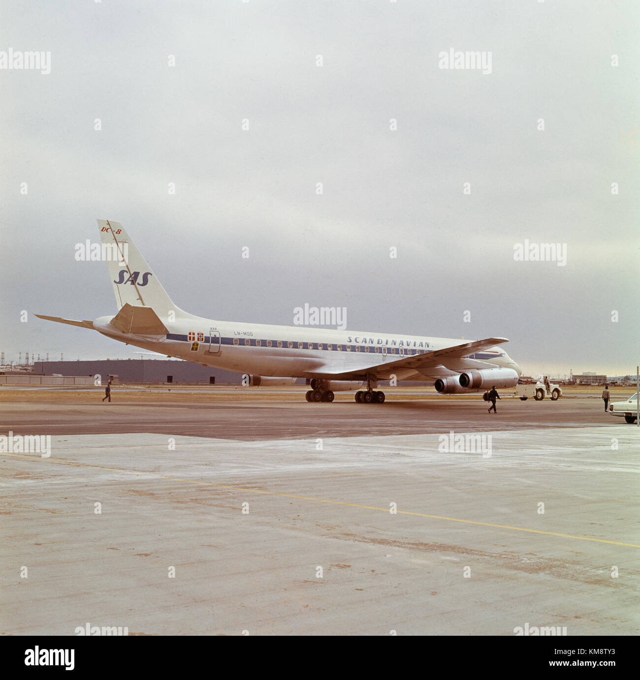 Der SAS DC 8-62 Viking „Folke Viking“ wird 1964 am Boden gezeigt. Dieses Flugzeug war Teil der Flotte der Scandinavian Airlines, die in den 1960er Jahren für ihre Rolle im internationalen Luftverkehr bekannt war Stockfoto