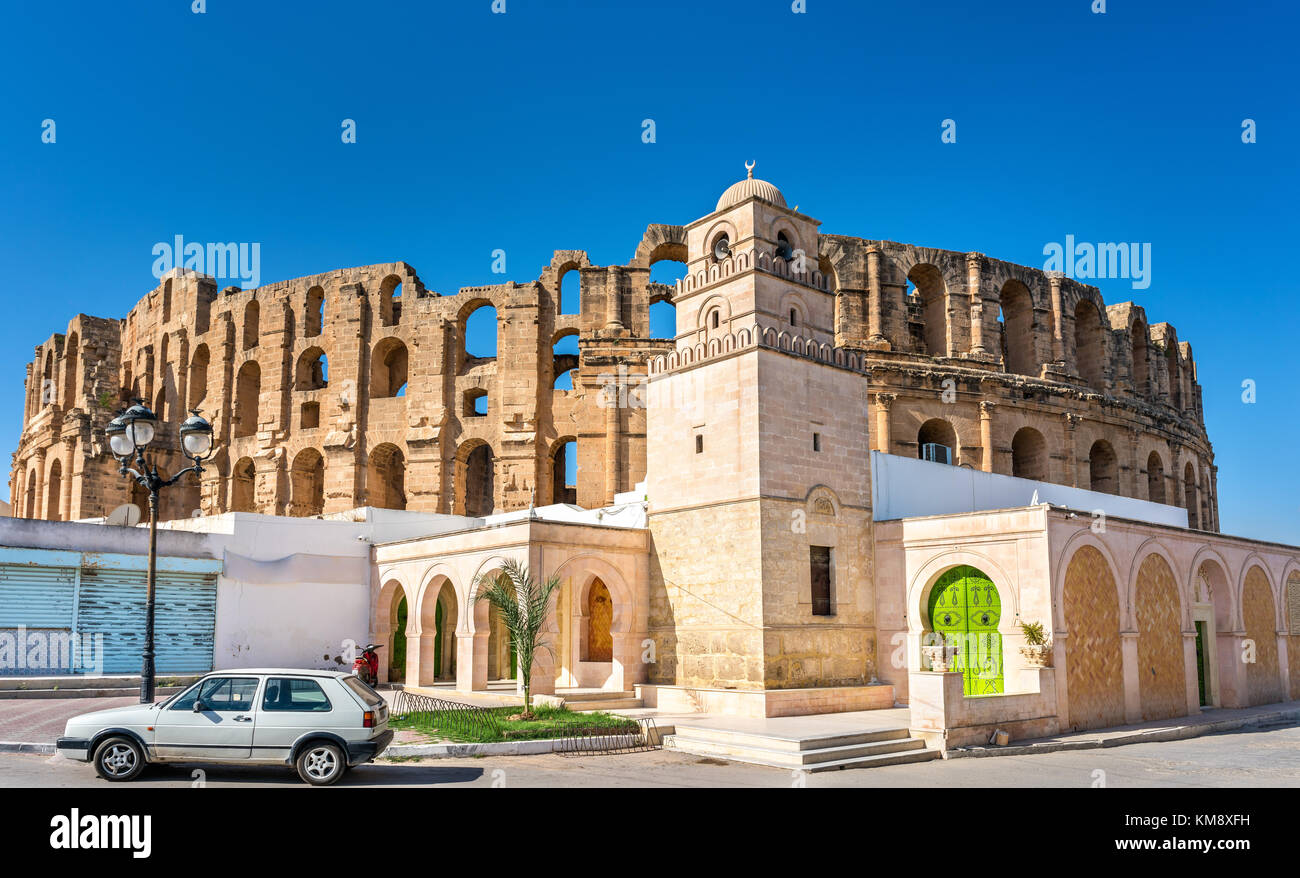 Moschee und das Amphitheater von El Jem, Tunesien Stockfoto