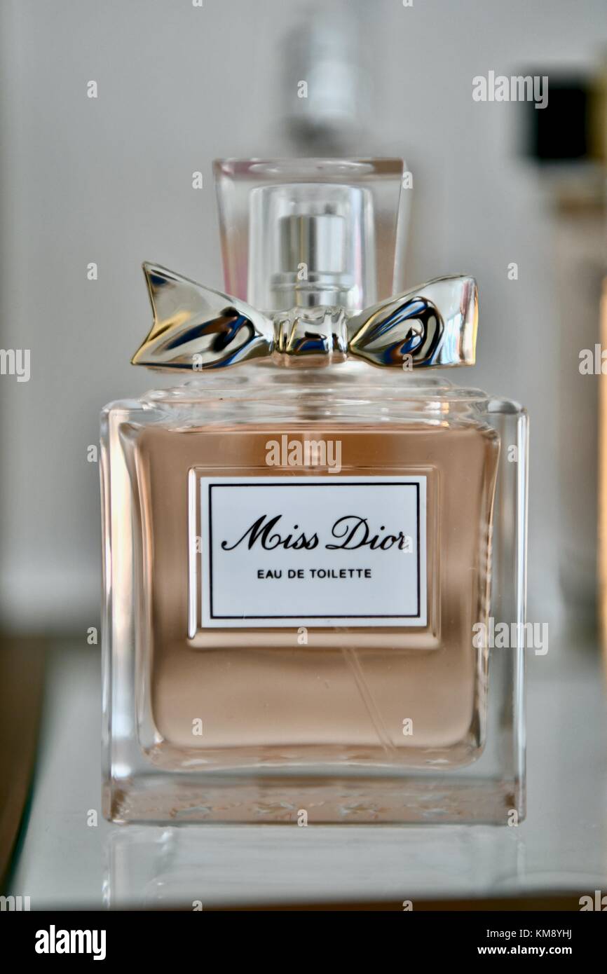 Miss Dior luxuriöser Damenduft Stockfoto