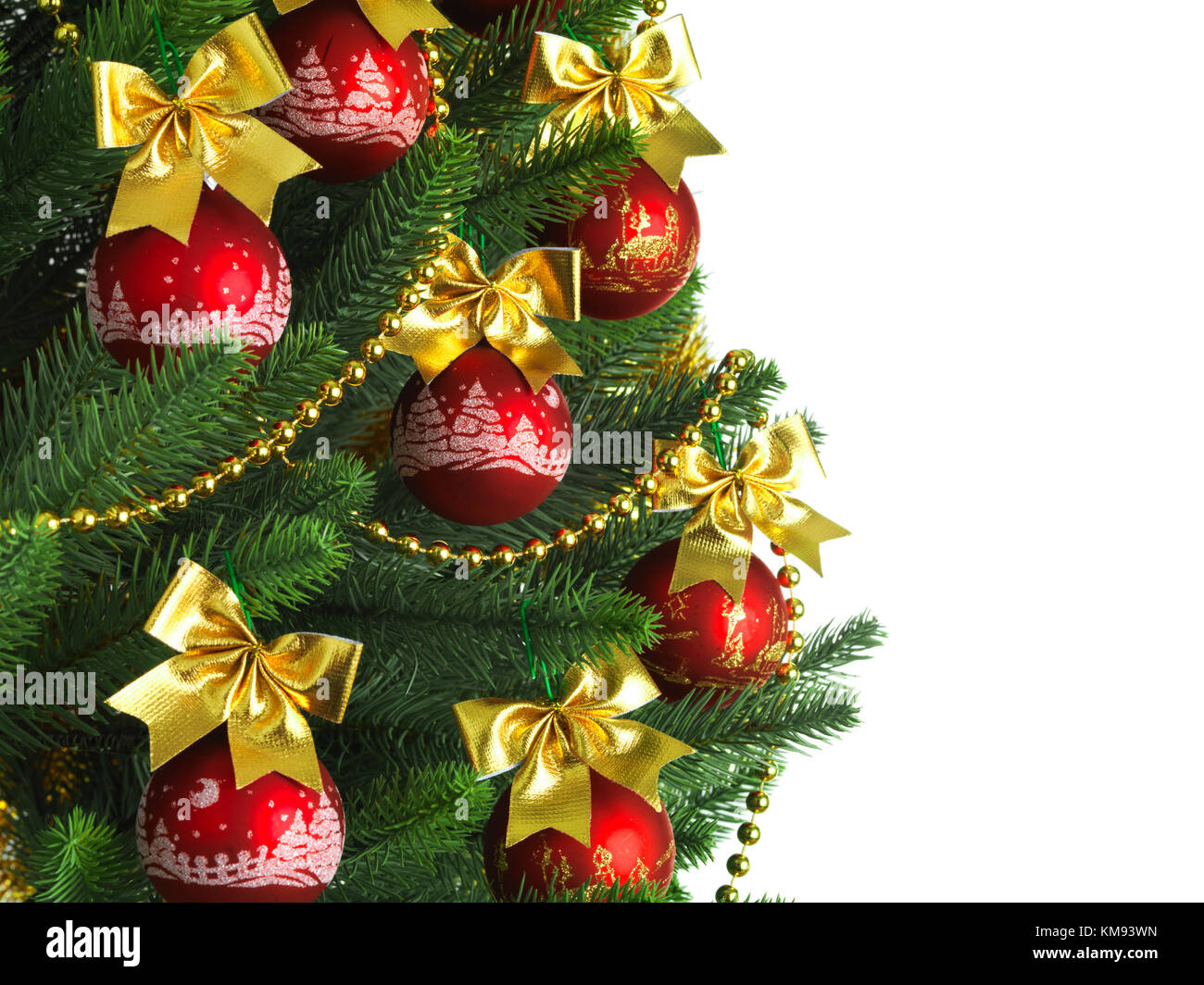 Geschmückten Weihnachtsbaum auf weißem Hintergrund Stockfoto