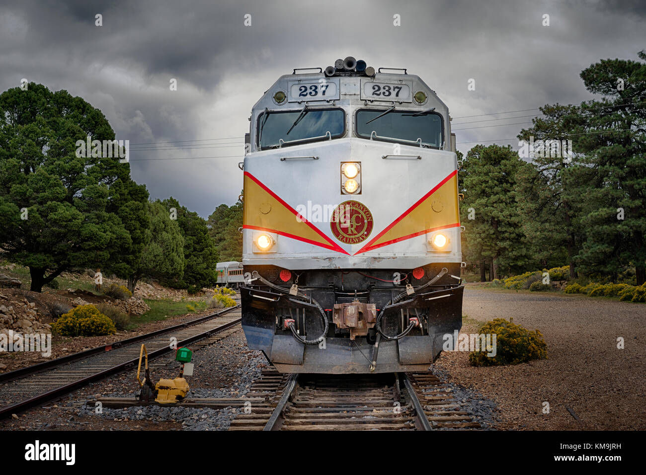 Abend schoss der Lokomotive und Zug, der Grand Canyon Stockfoto