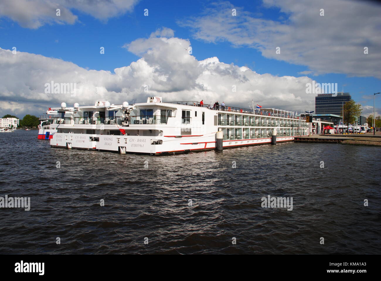 Warten auf die Einschiffung Stockfoto