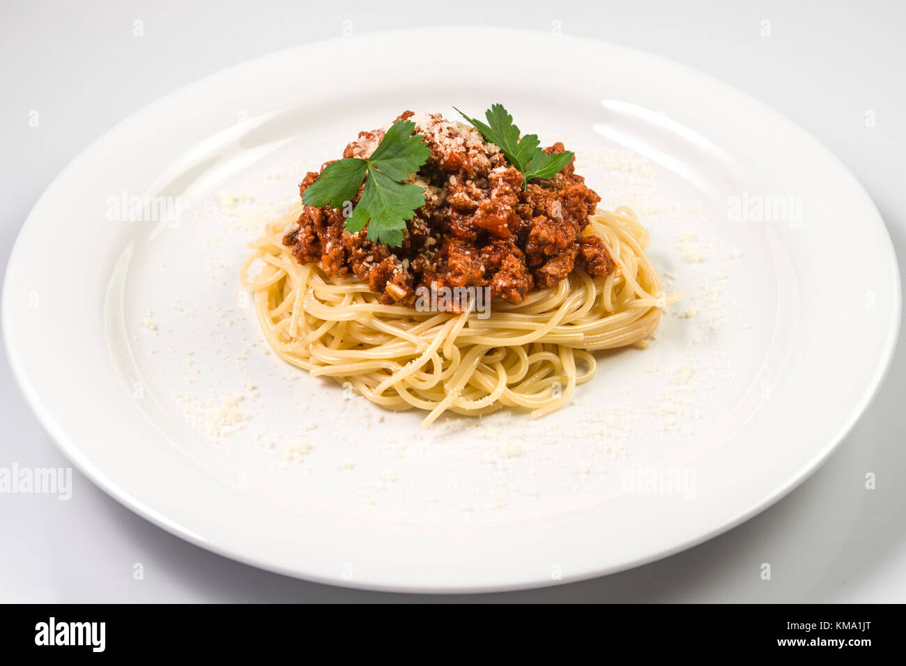 Italienische Spaghetti Nudeln mit Rindfleisch und Tomatensauce ...