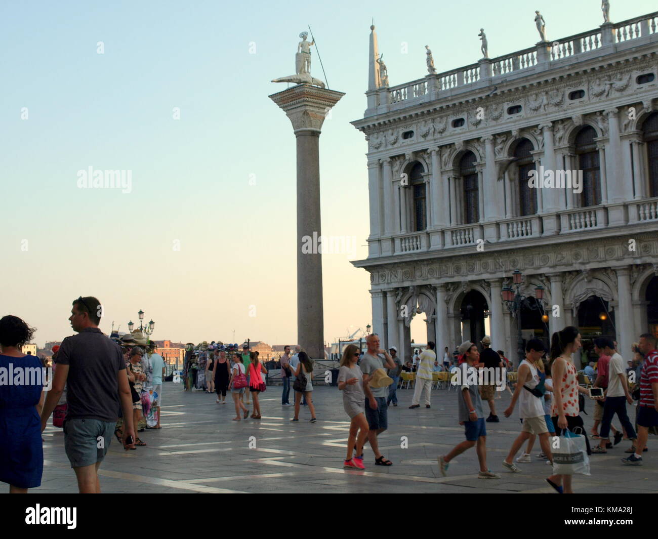 Sightseeing auf einem Familienausflug nach Italien Stockfoto