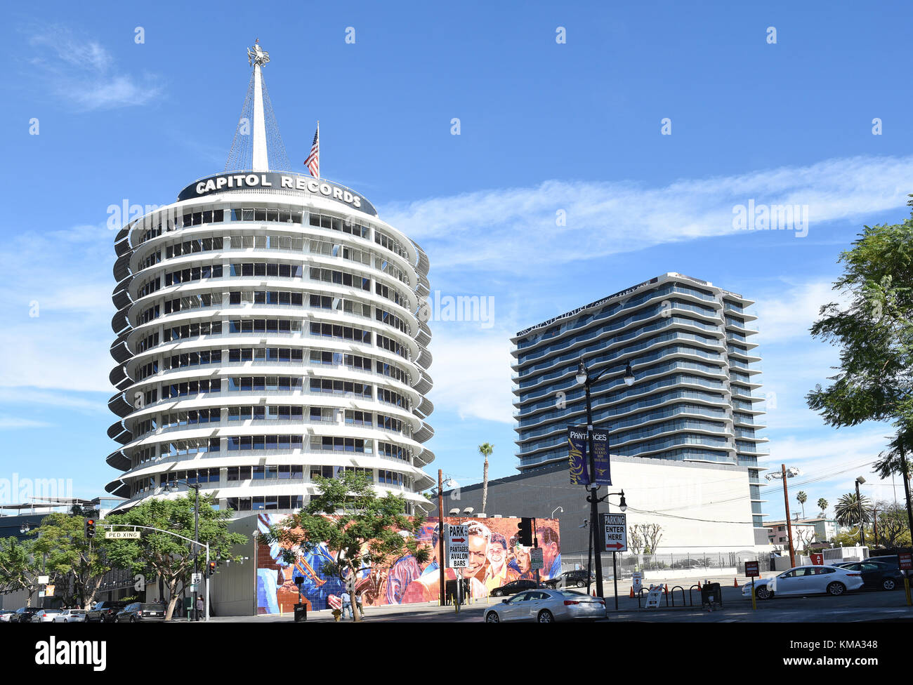 LOS ANGELES - November 24, 2017: Capitol Records Building. Ein Los Angeles Historic-Cultural Denkmal, nördlich des Hollywood und Weinstock inte entfernt Stockfoto