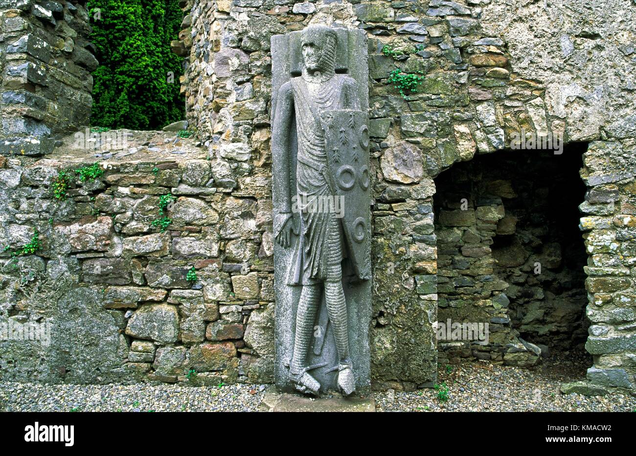 Große 13 C Stein Schnitzen von Ritter als Cantwell Ritter oder Cantwell Bildnis in Kilfane Kirche, Grafschaft Kilkenny, Irland bekannt. Stockfoto