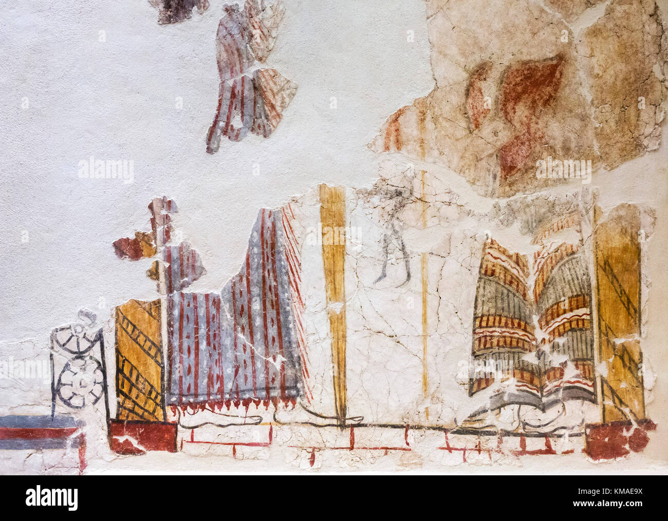 Reste von Fresken im Museum in Mykene, Mikines, Peloponnes, Griechenland Stockfoto