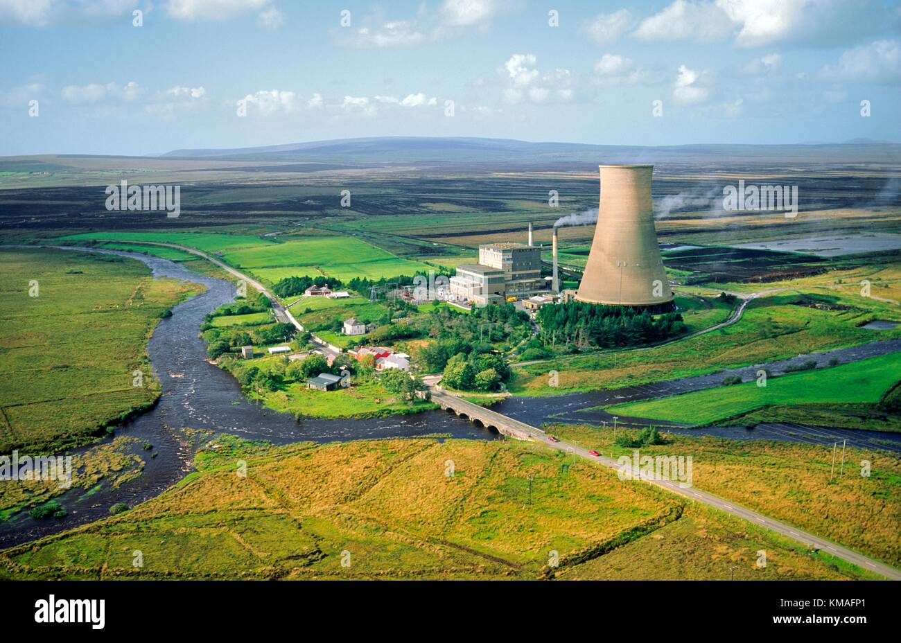 Bellacorick Torf Torf abgefeuert Kraftwerk, County Mayo, Irland. Torf Torf abgefeuert Kraftwerk Strom Stockfoto