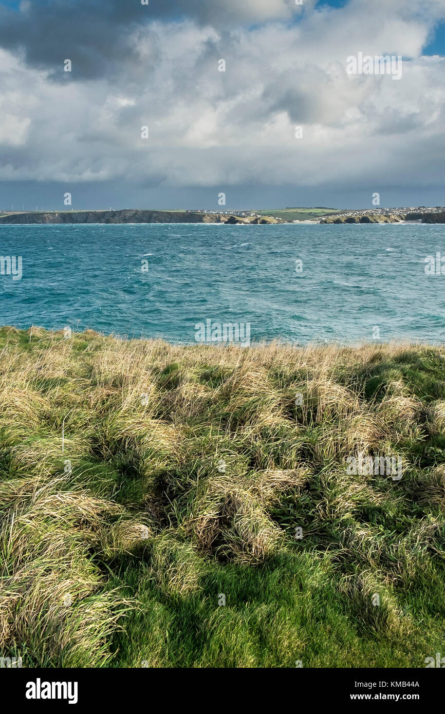 Uk Wetter - Wetter nähert sich newquay an der Küste von North Cornwall. Stockfoto