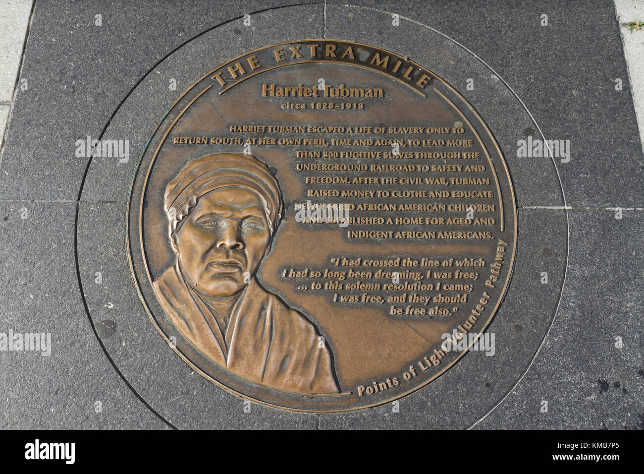 Extra Meile Plakette für Harriet Tubman, Teil der Die Lichtpunkte Denkmal, Washington DC, USA. Stockfoto