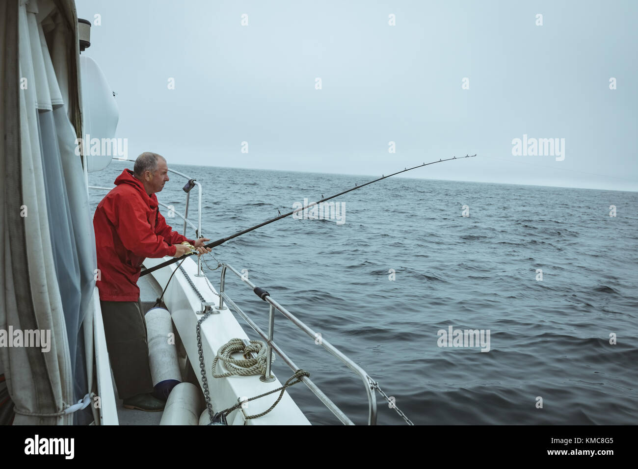 Welle vom boot Fotos und Bildmaterial in hoher Auflösung Alamy