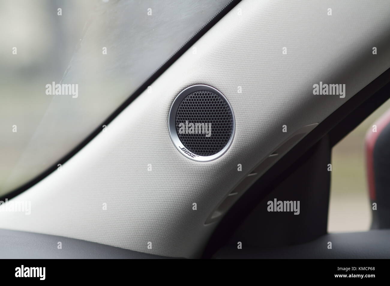 Lautsprecher im auto -Fotos und -Bildmaterial in hoher Auflösung – Alamy