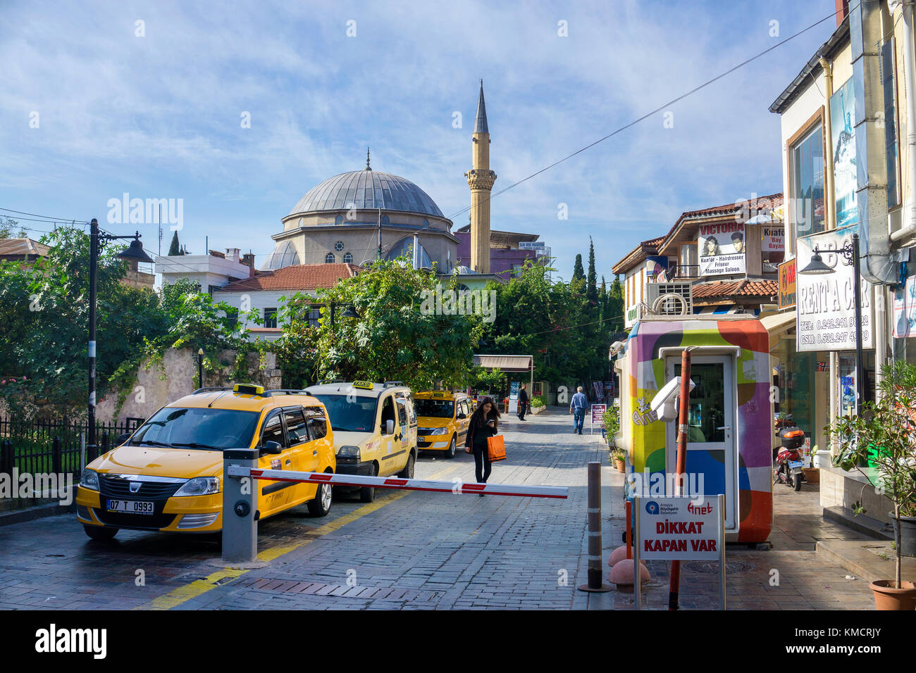 Barriere an den Zugriff auf die Altstadt Kaleici, hinter dem Tekeli Mehmet Pasa Moschee, Antalya, Türkische Riviera, Türkei Stockfoto