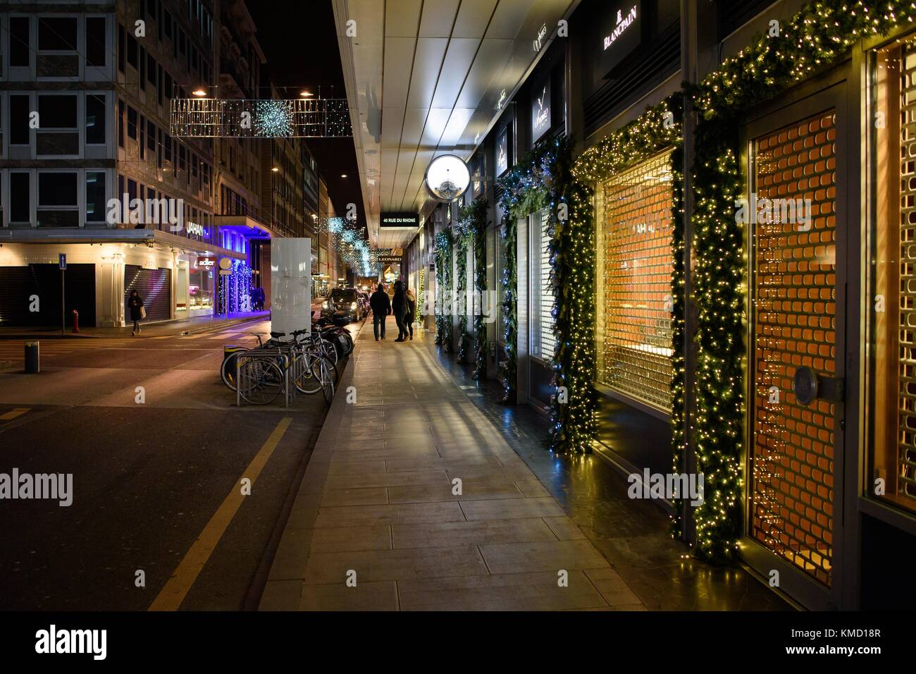 La Voie lactée vom Daniel Schlaepfer Geneva Lux Art Festival.in Genf, entlang der Rue du Rhône, bietet dieses Werk einen Ausflug zu den Stars. Stockfoto