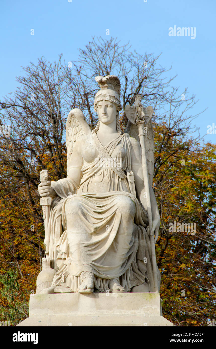 Paris, Frankreich. Jardin des Tuileries. Statue: La France Victorieuse, (Antoine François Gérard - 1809) Stockfoto