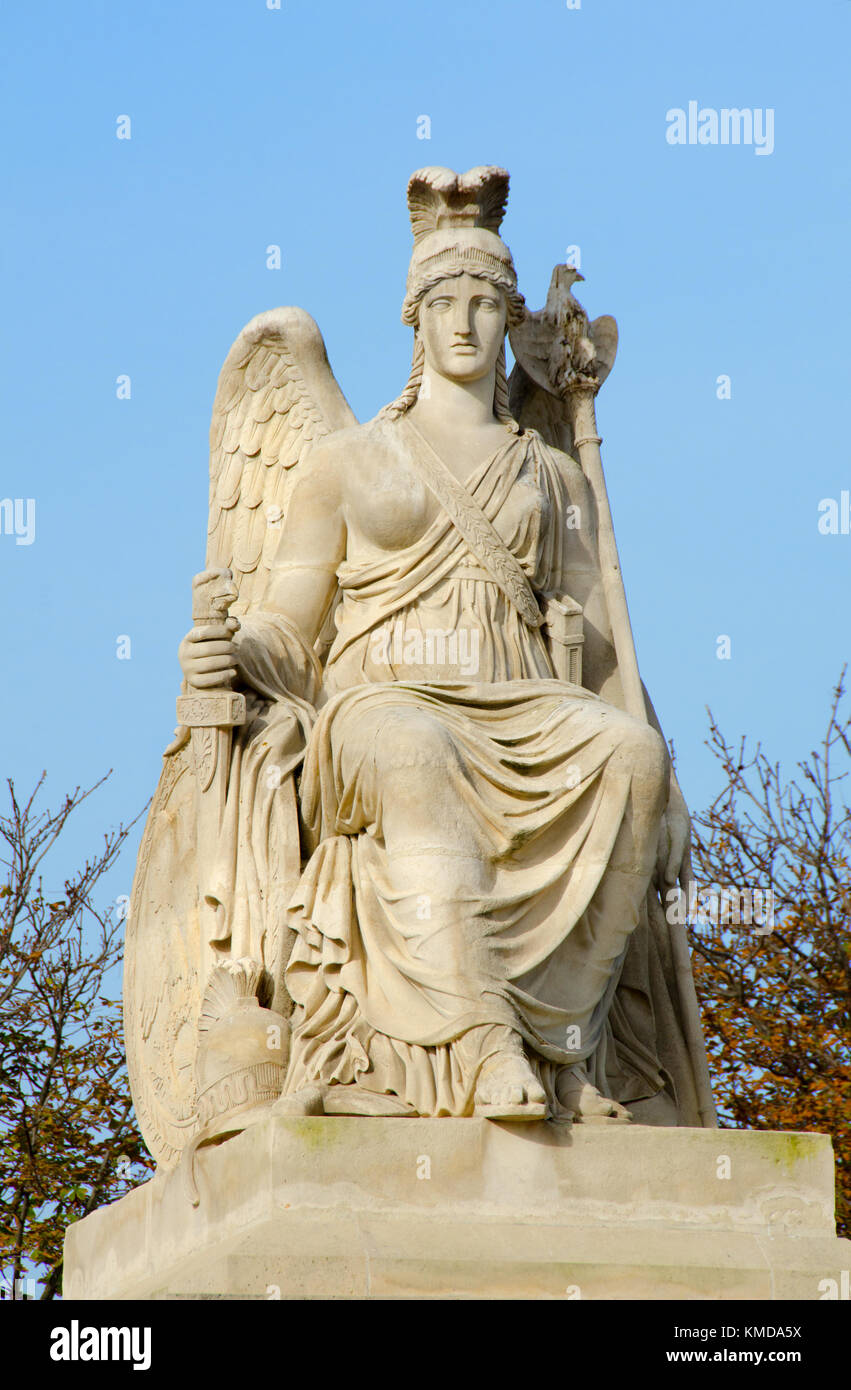 Paris, Frankreich. Jardin des Tuileries. Statue: La France Victorieuse, (Antoine François Gérard - 1809) Stockfoto