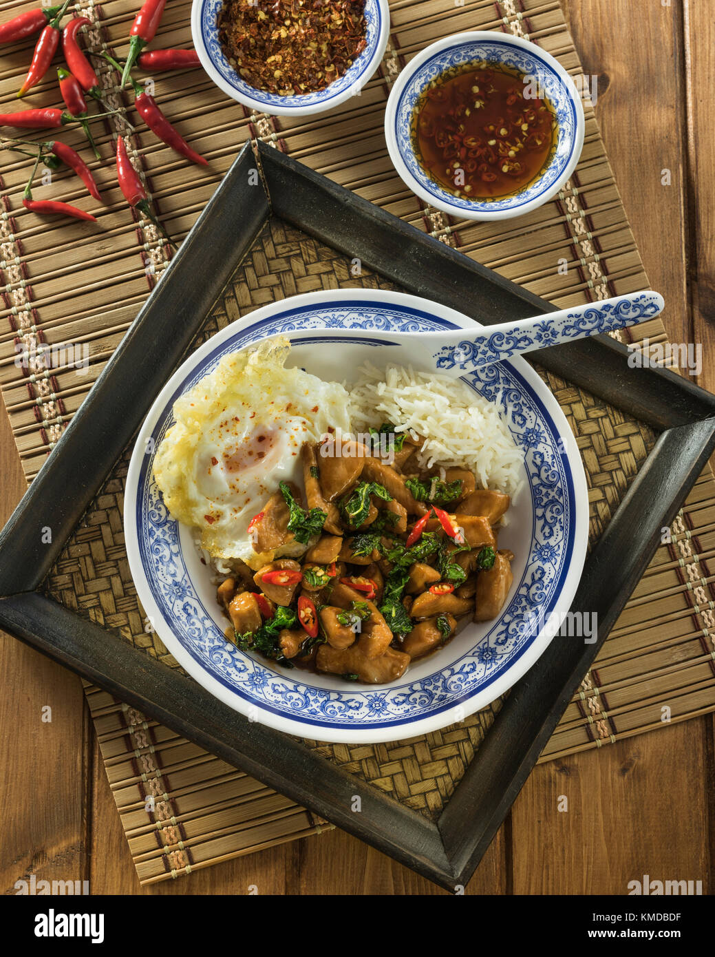 Thai basil Huhn. Pad kra-pao Gai. Thailand Essen Stockfoto