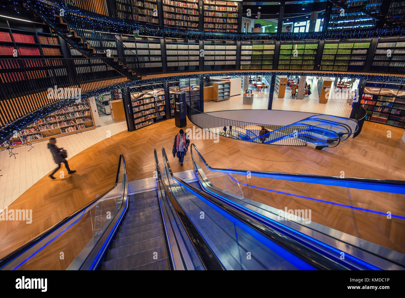 BIRMINGHAM, Großbritannien - 01 Dezember, 2017: Modernes Design der Öffentlichen Bibliothek Stockfoto