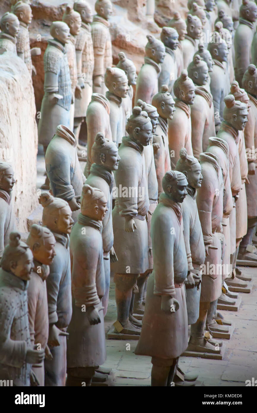 Berühmte Terrakotta Armee in Xi'an, China. Das mausoleum von Qin Shi Huang, dem ersten Kaiser von China enthält Sammlung von Terracotta Skulpturen zeigen Stockfoto