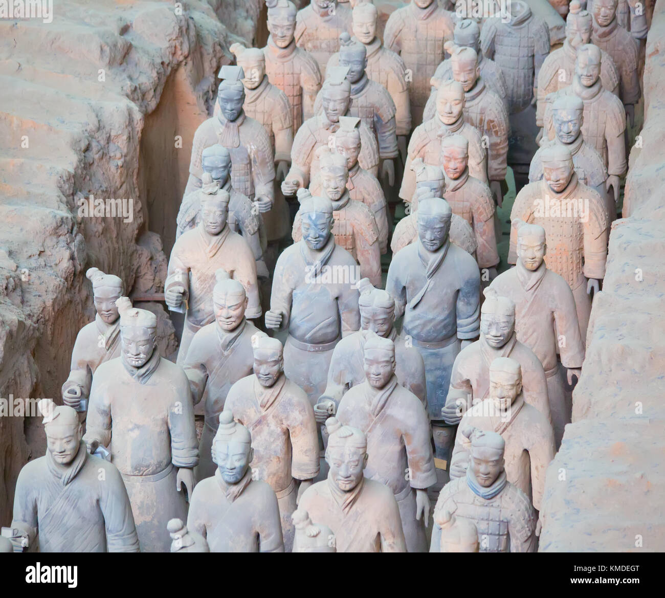 Berühmte Terrakotta Armee in Xi'an, China. Das mausoleum von Qin Shi Huang, dem ersten Kaiser von China enthält Sammlung von Terracotta Skulpturen zeigen Stockfoto