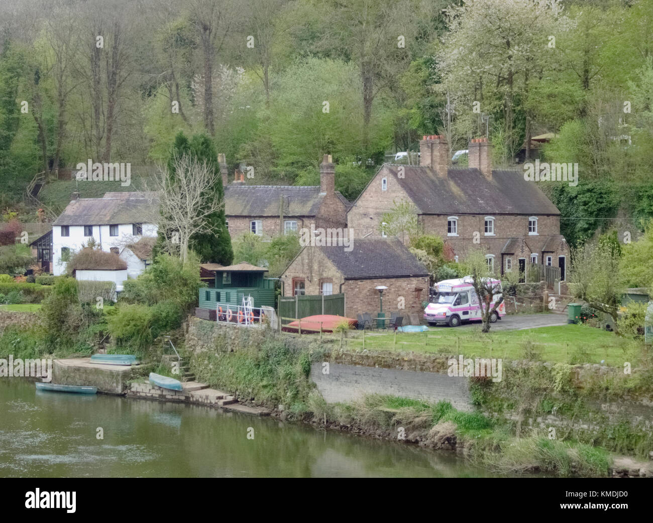 River Severn & The Ironbridge Gorge, Shropshire, England, Großbritannien im Frühling Stockfoto