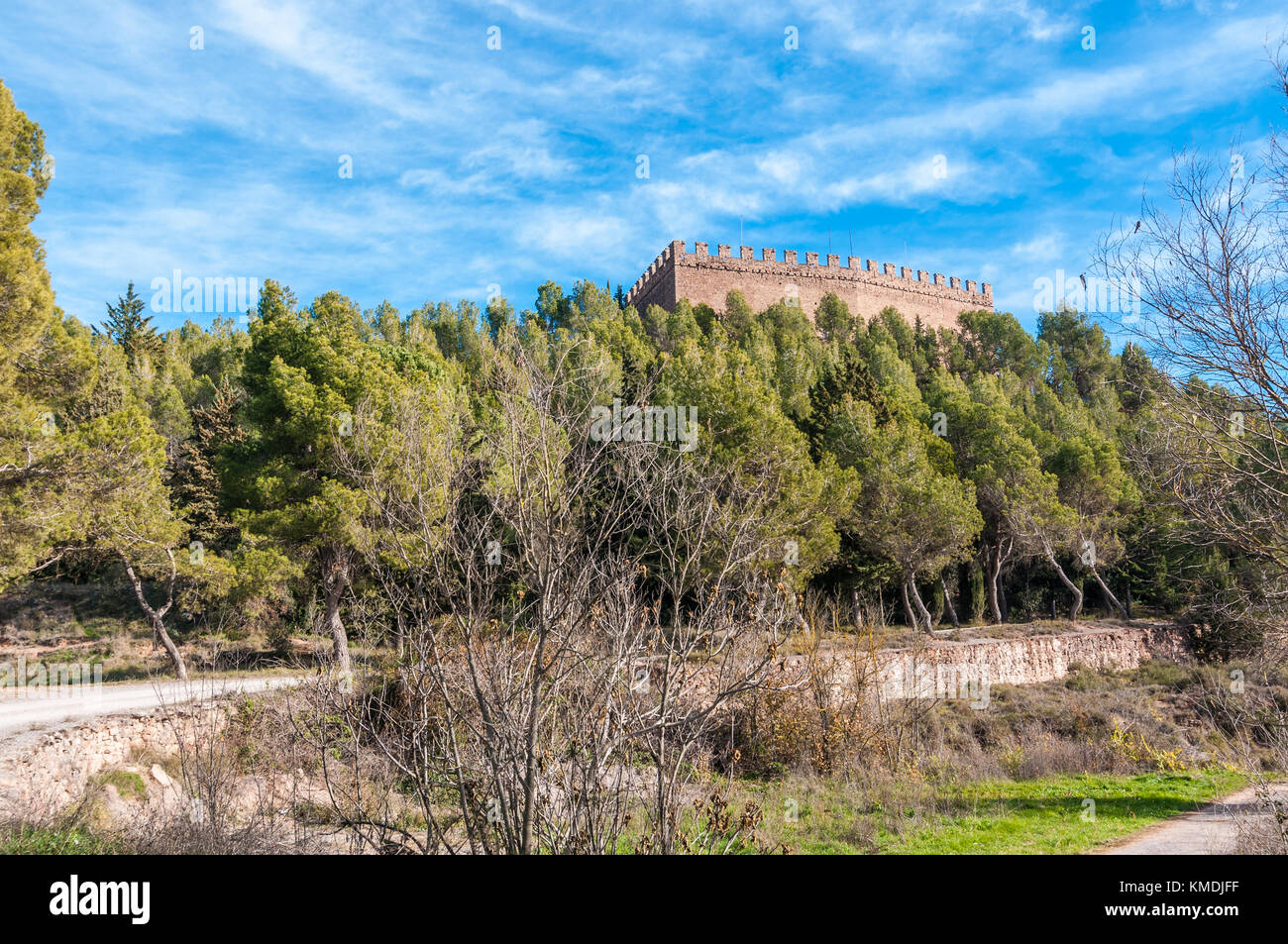 Balsareny Burg, gotische Festung in 931 datiert und über einen Hügel in der Stadt Balsareny, Katalonien Stockfoto
