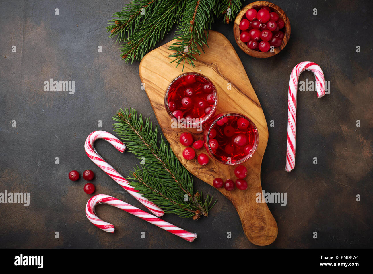 Cranberry trinken und frischen Beeren. Stockfoto