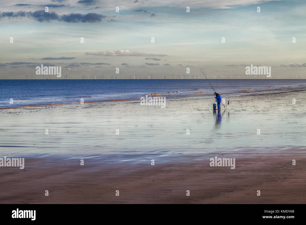 Fischer am Strand von Mablethorpe, England, Oktober 2017 Stockfoto