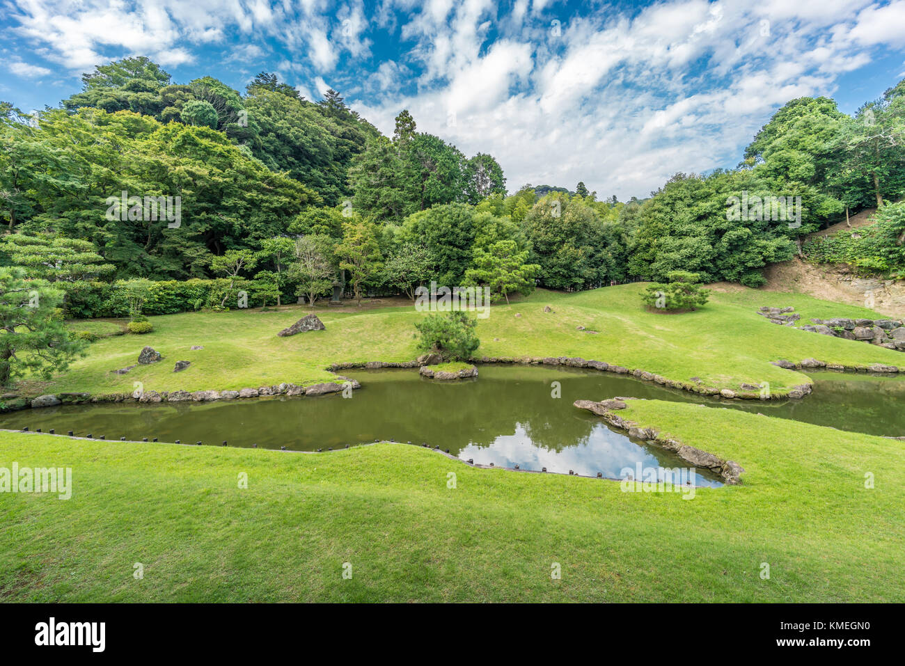 Kencho-ji Zen Garten und Teich hinter dem Hojo Shin-ji Ike (Verstand Charakter Teich). Zurückzuführen auf Muso Soseki (1275-1351). Kamakura, Kanagawa Pref. Japan Stockfoto